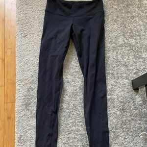Black lululemon leggings. Size 6.